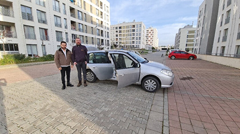 Satın aldığı aracın önü 2012 arkası 2010 model çıktı.