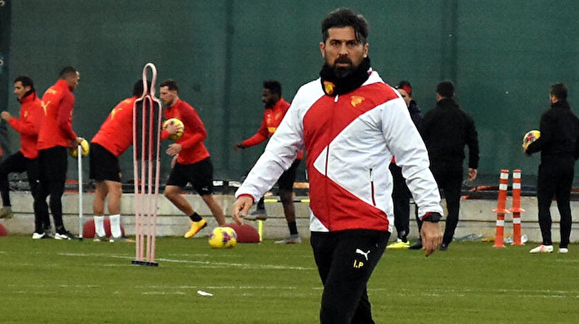 İlhan Palut, dün takımla vedalaşmıştı.