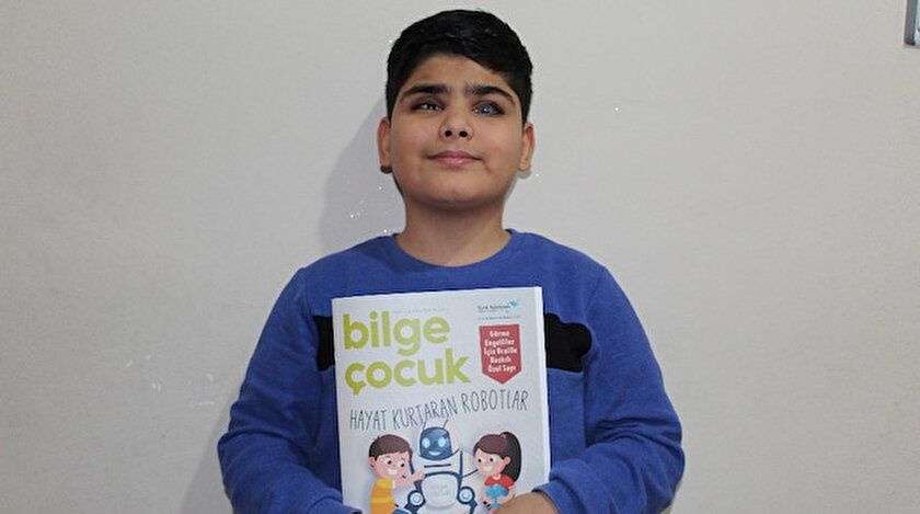 Görme engelli çocuklar Braille alfabesi ile oluşturulan Bilge Çocuk Dergisi'nin ücretsiz olmasından çok mutlu olduğunu söyledi.