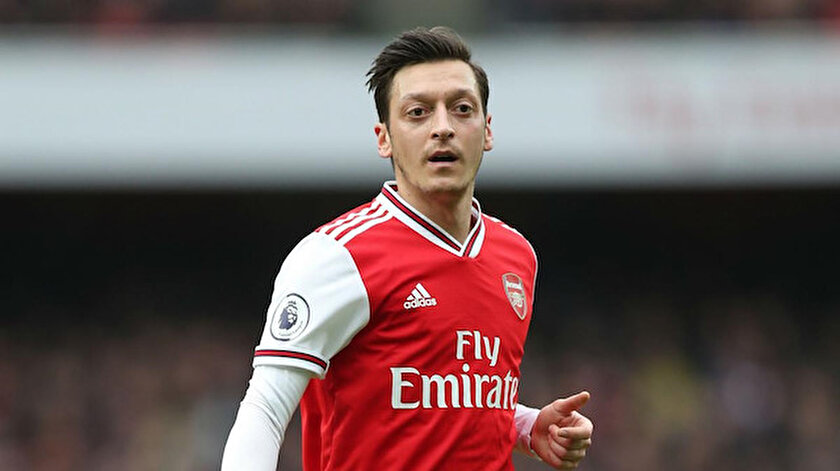 Mesut Özil'in adı Fenerbahçe ile anılıyor.