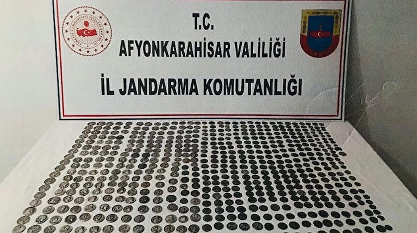 Jandarma 594 adet tarihi sikkeye el koydu.