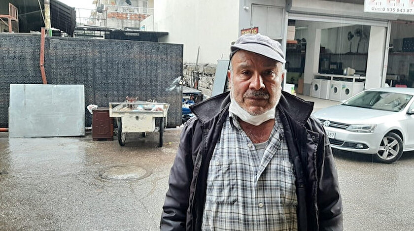 Osmaniye'de hurdacılık yapan vatandaş, ekmeğini kazandığını çöpten ekmek toplamadığını söyledi.
