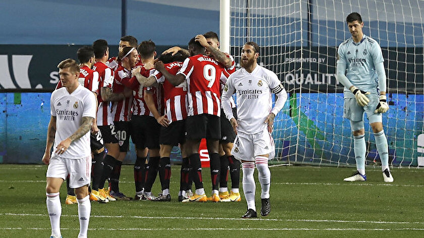 Athletic Bilbaolu futbolcuların gol sevinci
