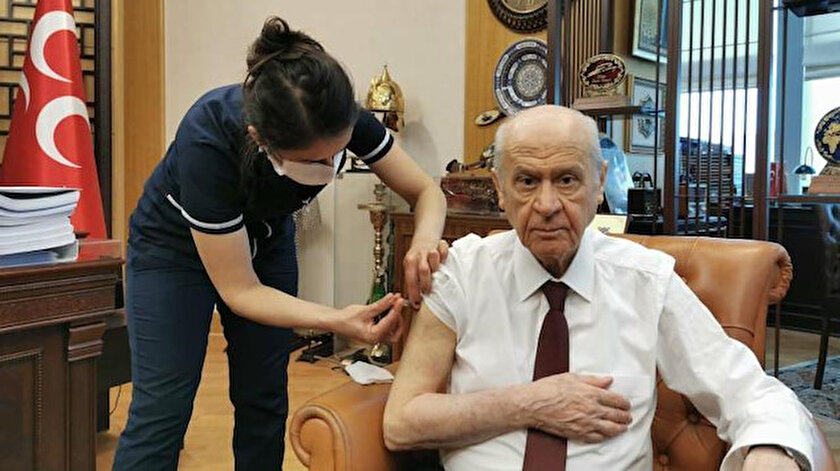 Başkan Devlet Bahçeli, aşı oldu.
