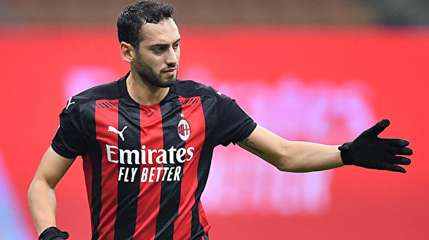 Hakan Çalhanoğlu koronavirüse yakalandı