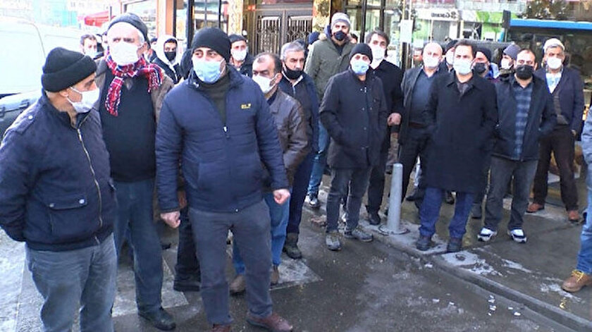 Kartal'da dolandırılan kişiler toplandı.