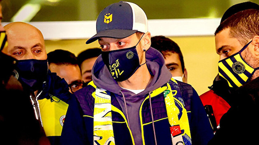 Mesut Özil karantina süreci sona erdikten sonra Fenerbahçe'ye resmi imzayı atacak.