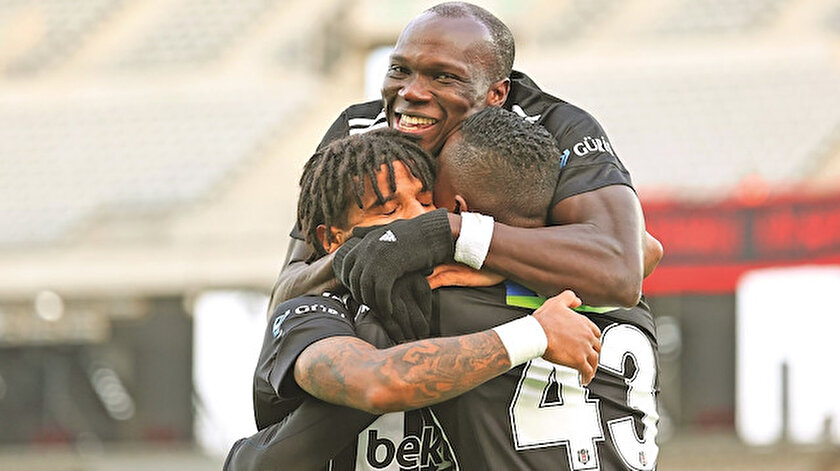Oynadığı futbolla adeta tutulmayan siyah-beyazlılara galibiyeti getiren golleri Aboubakar, Mensah (2) ve Larin kaydetti.