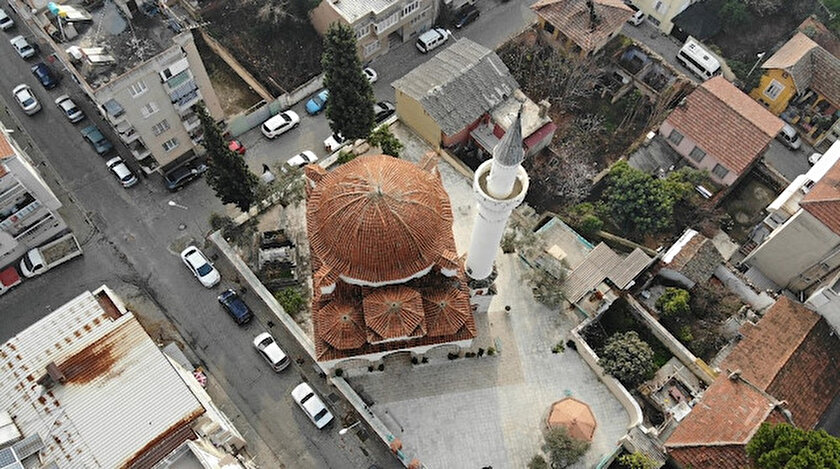 Üveys Paşa Camisi