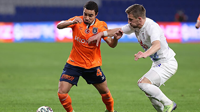 Başakşehir-Rizespor karşılaşmasından bir kare