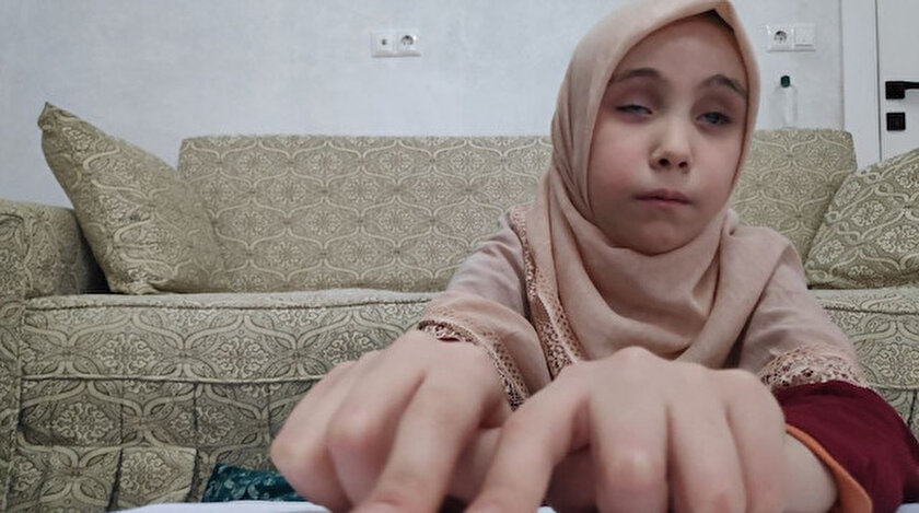 Görme engelli Esmanur uzaktan eğitimle Kuran okumayı öğrendi: Kuran-ı Kerim okumak için bir çift göze ihtiyaç yok