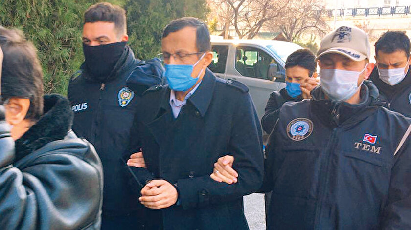 O mesajlar Atasoy’u yalanlıyor