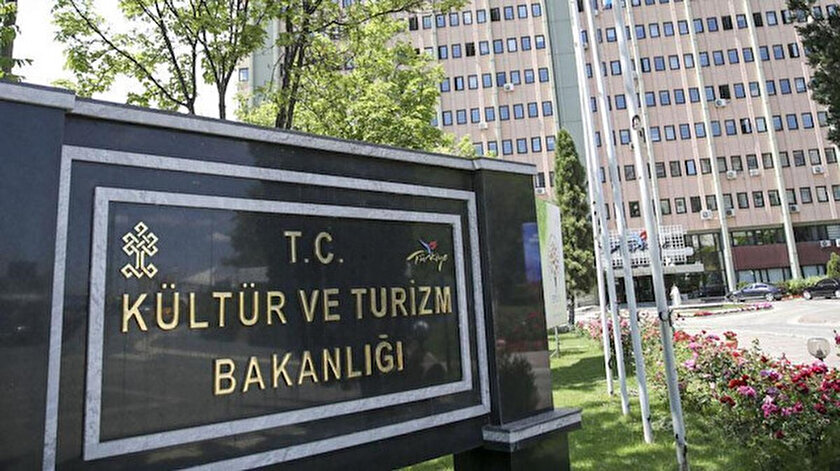 Bakanlık sözleşmeli sanatçı alacak