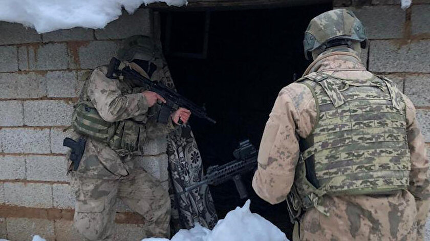 Bitlis merkezli 4 ilde PKK/KCK operasyonu: 9 gözaltı