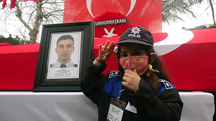 Zeynep Senadan şehit babasına asker selamı