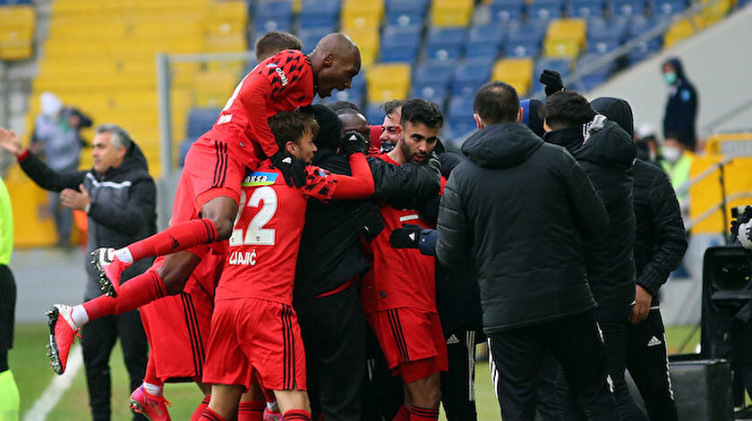 Tosun Paşanın dönüşünde Beşiktaş farklı kazandı