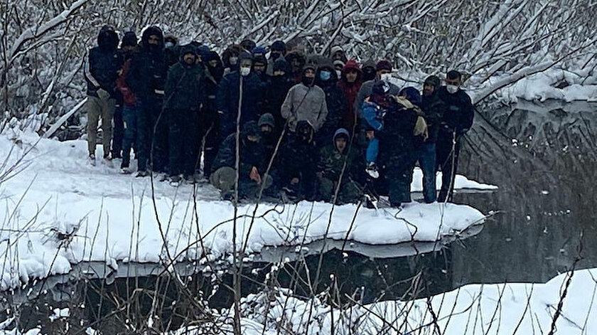 Yunanistanın dövüp ölüme terk ettiği göçmenleri Türk askeri kurtardı