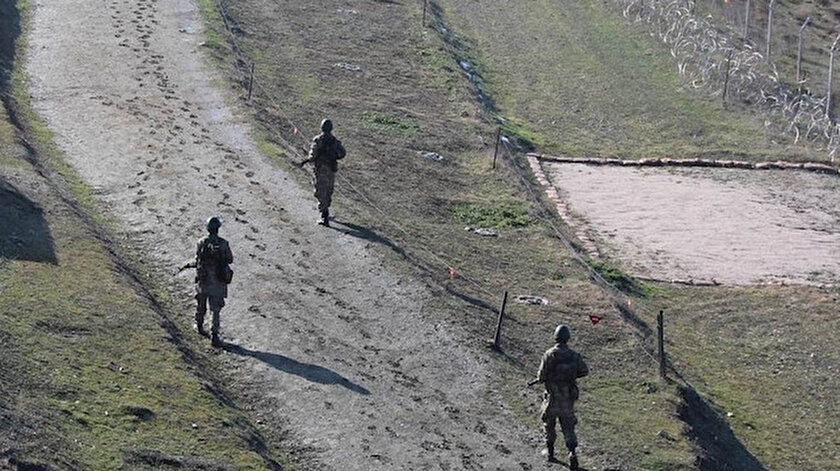 Hakkında yakalama kararı bulunan DEAŞlı terörist Türkiyeye girmeye çalışırken yakalandı