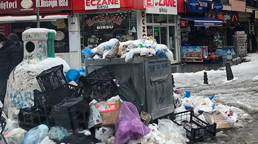 kadikoy belediyesi nde cop daglari