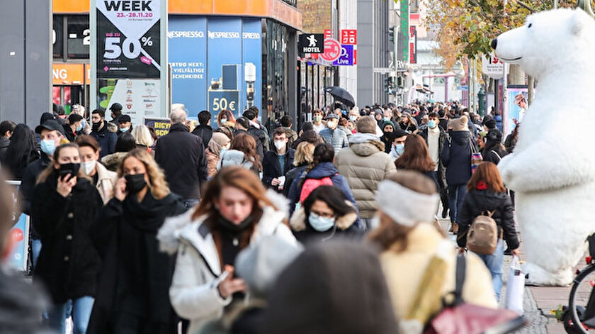Korona erkekleri daha çok etkiliyor: 16 yıl daha az yaşıyorlar