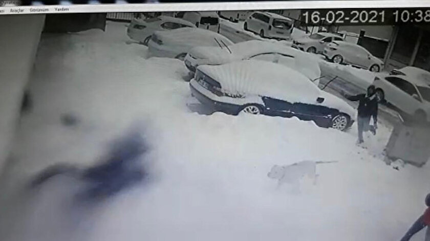 Dehşet anları ise güvenlik kameralarına yansıdı.