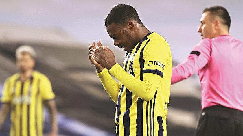 Sahasında Göztepe’yi konuk eden Fenerbahçe, henüz 9. dakikada geriye düştüğü maçı çeviremeyerek çok kritik 3 puanı kaybetti.