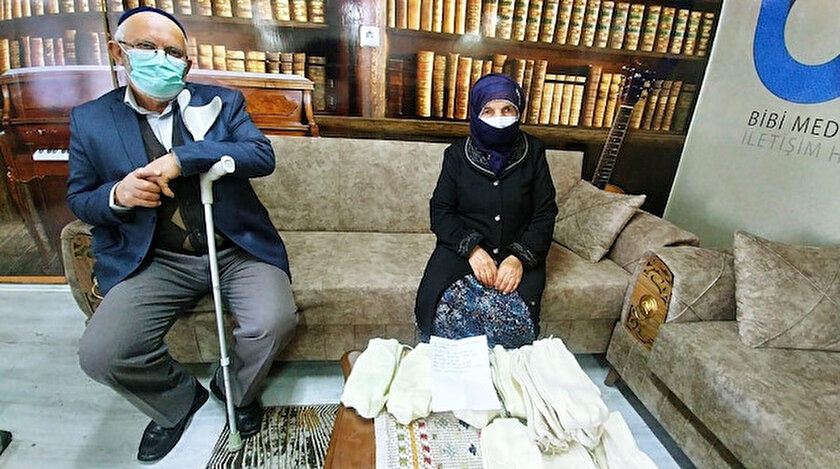 Bu ülkenin Nene Hatunları bitmez: 87 yaşındaki nine ördüğü çorapları Mehmetçiğe hediye etti