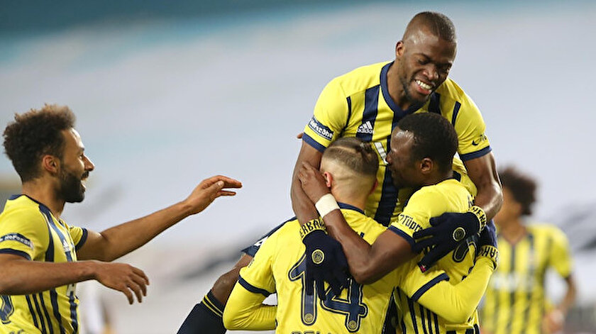 Fenerbahçede forvet belirsizliği devam ediyor