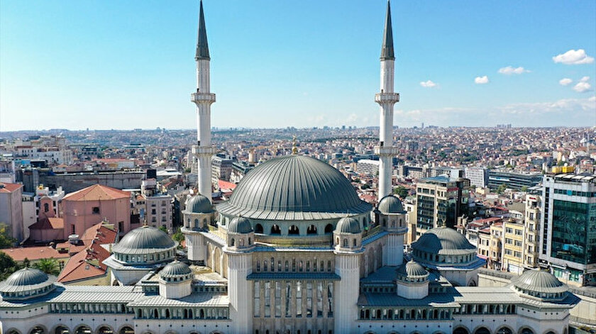 Taksim Meydani Nda Insaati Suren Caminin Yuzde 99 U Tamamlandi Yeni Safak