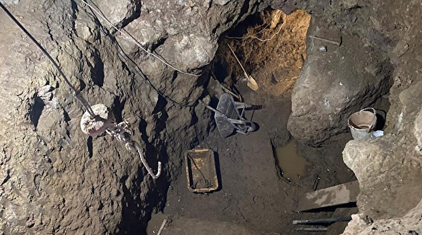 Gümüşhane haber... Definecilere suçüstü yakalandı: Evin altında 12 metre derinliğinde tünel açtılar