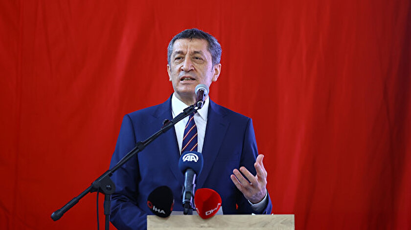 Bakan Selçuk: Okulların açılmasıyla ilgili erteleme için özür dilerim