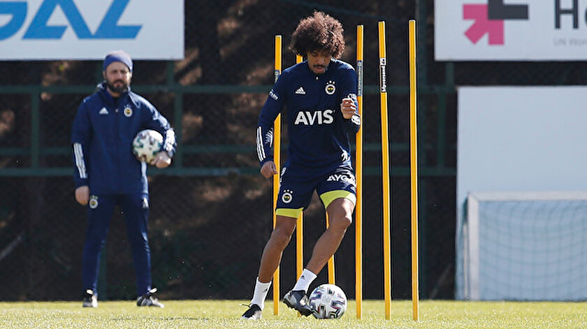 Luiz Gustavo geri döndü