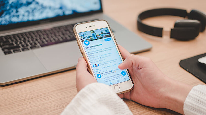 Twitter koronavirüs aşıları hakkında yanlış bilgiler içeren tweetleri işaretlemeye başlıyor