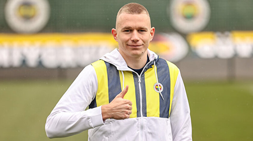 Attila Szalai: Ben de kendimi Luganoya benzetiyorum