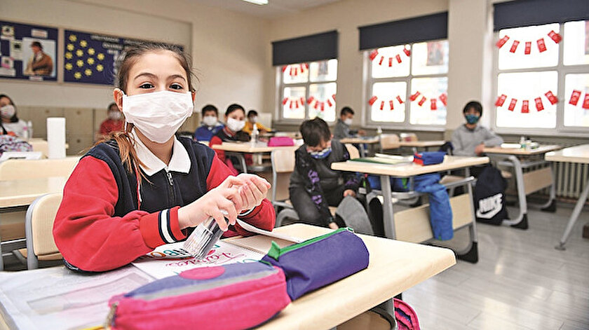 İlk ve ortada 2 gün yüz yüze 3 gün uzaktan