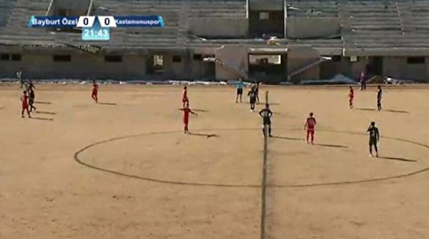 Toprak sahada 2. Lig maçı