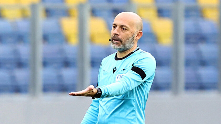 Skandal karara imza atmış Cüneyt Çakır yine VARda