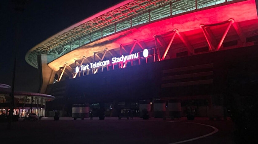Galatasaray-Sivasspor maçı öncesinde zemin endişesi