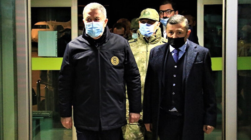 Bakan Hulusi Akar ve komutanlar kaza bölgesine gitti