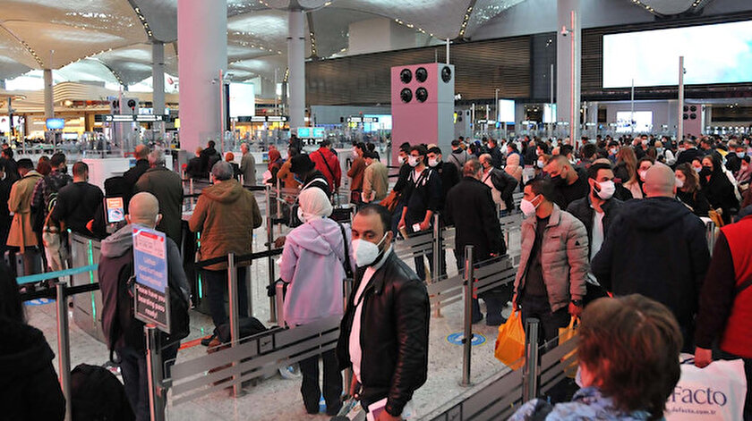 İstanbul Havalimanında yolcu yoğunluğu