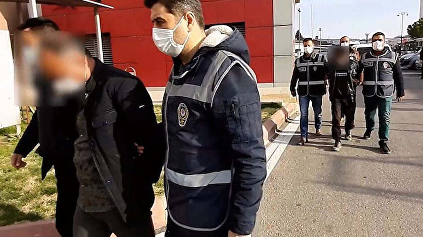 Öldürüp gömdükleri cesedi çıkardılar: Yakıp, kemiklerini çekiçle parçalayıp farklı bölgelere attılar