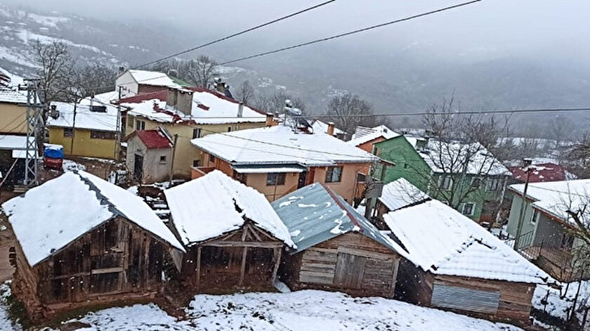 Kovid hastası hayır yemeği dağıtınca 5 kişiye daha virüs bulaştırdı: Köy karantinaya alındı