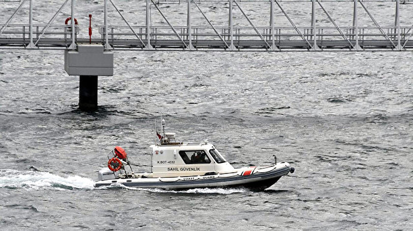 Marmara Denizinde avlanmaya çıkmıştı: Teknesi kıyıya vuran balıkçı kayboldu