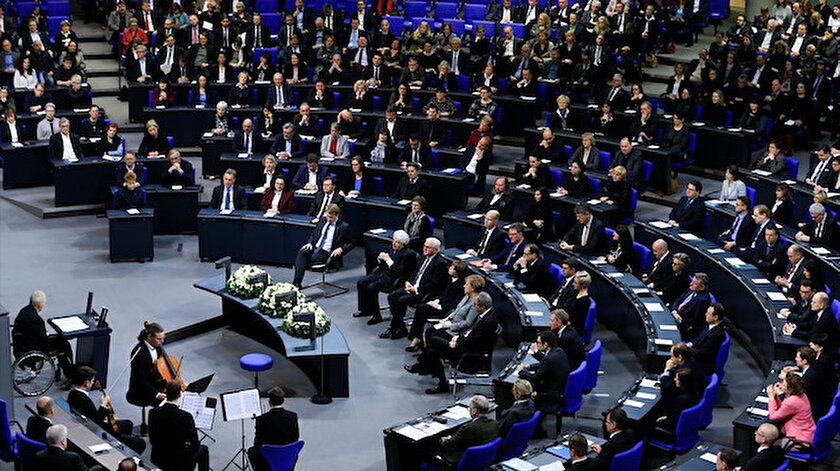 Almanyada Merkel hükümeti döneminde 18 vekilin dokunulmazlığı kaldırıldı