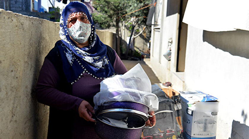 Adana haberleri: Elini öpüp, helallik isteyerek dolandırdılar
