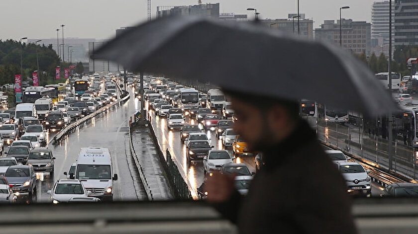 istanbul ve bazi illere kuvvetli yagis uyarisi istanbul bursa yalova canakkale rize adana hava durumu yeni safak