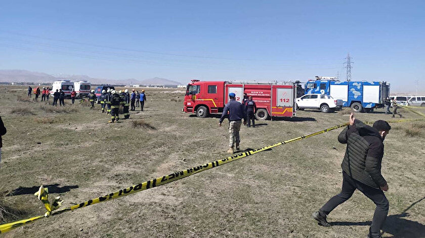 Son dakika: Konyada gösteri uçağı düştü