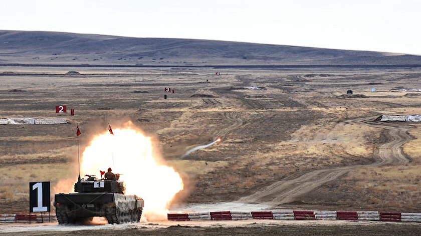 Hedefler tam isabet: Ankarada tank topu atışları yapıldı