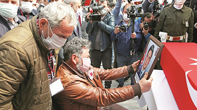 Şehitlerimizi uğurladık: Ne yaptın oğlum sen