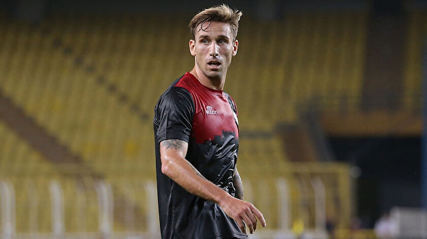 Fatih Karagümrükte 2 futbolcunun konronavirüs testi pozitif